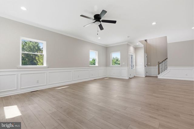 891 READING AVE, Yardley, PA 19067