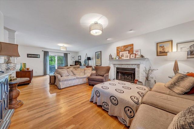 735 Ridgecrest LN, Roanoke, VA 24019