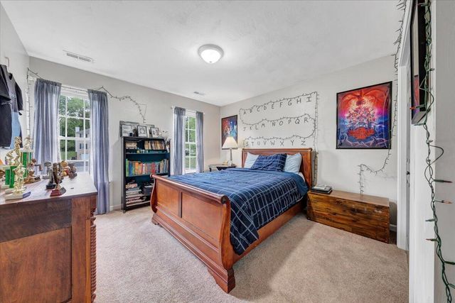 735 Ridgecrest LN, Roanoke, VA 24019