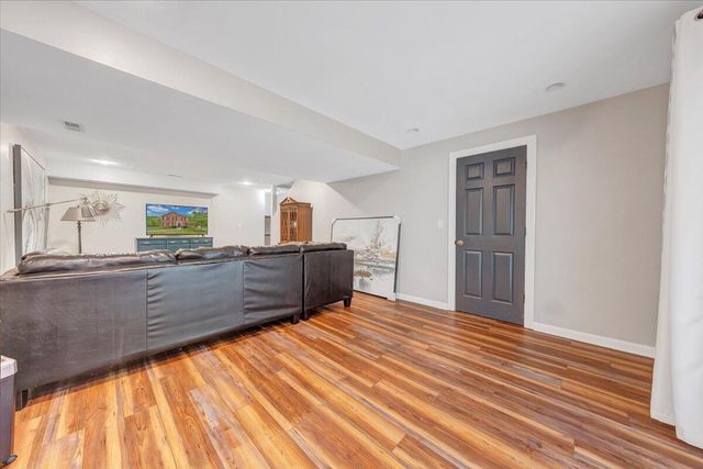 735 Ridgecrest LN, Roanoke, VA 24019