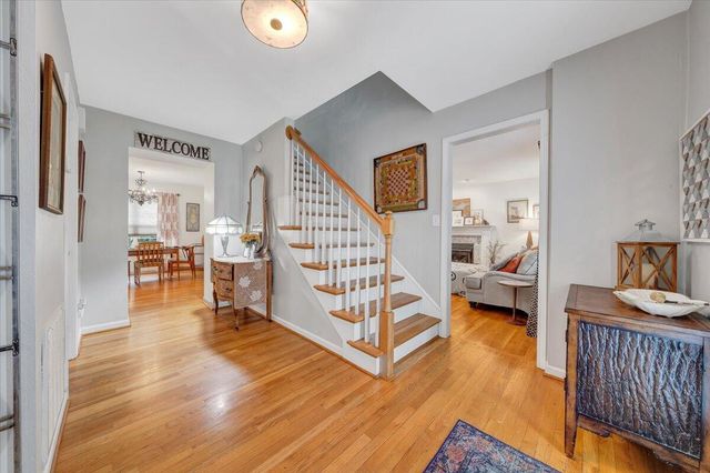 735 Ridgecrest LN, Roanoke, VA 24019