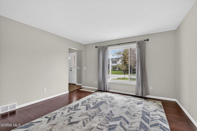 1801 Eaglecrest Road, Perrysburg, OH 43551