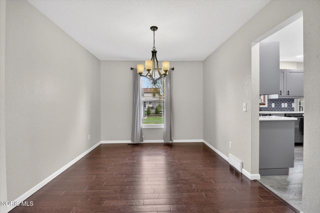 1801 Eaglecrest Road, Perrysburg, OH 43551