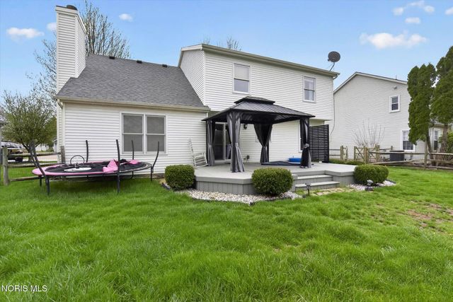 1801 Eaglecrest Road, Perrysburg, OH 43551