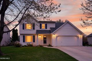 1801 Eaglecrest Road, Perrysburg, OH 43551