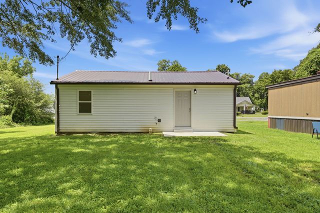 305 S Polk St, Tullahoma, TN 37388
