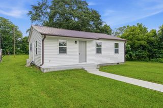 305 S Polk St, Tullahoma, TN 37388
