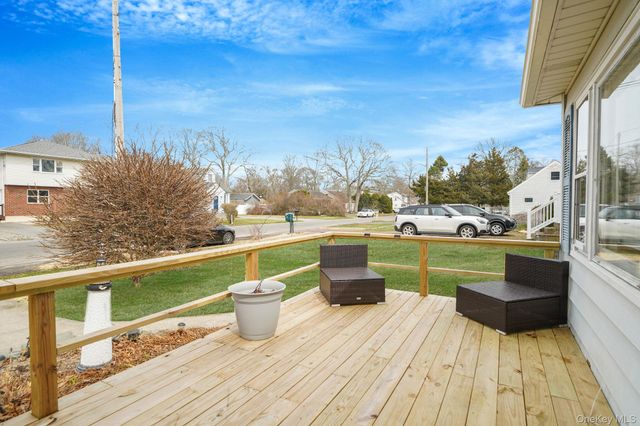 74 Argyle Drive, Shirley, NY 11967