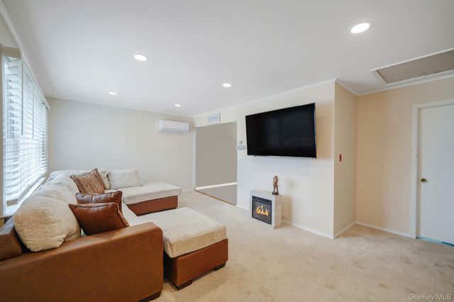 74 Argyle Drive, Shirley, NY 11967