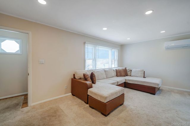 74 Argyle Drive, Shirley, NY 11967