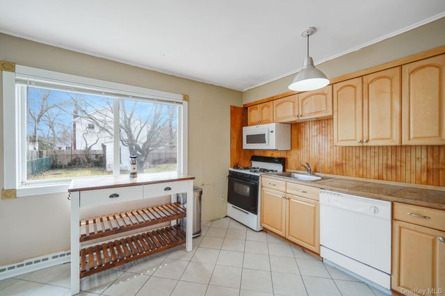 74 Argyle Drive, Shirley, NY 11967