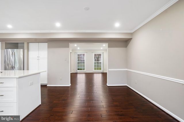 4 LEATHERBARK CT, Germantown, MD 20874