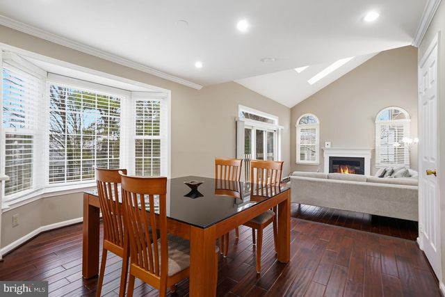 4 LEATHERBARK CT, Germantown, MD 20874