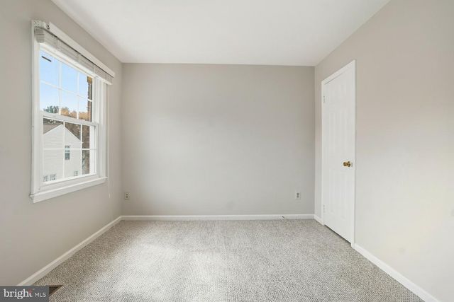 4 LEATHERBARK CT, Germantown, MD 20874