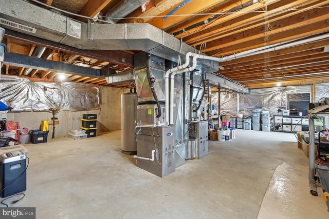 4 LEATHERBARK CT, Germantown, MD 20874