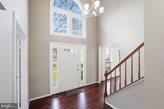 4 LEATHERBARK CT, Germantown, MD 20874