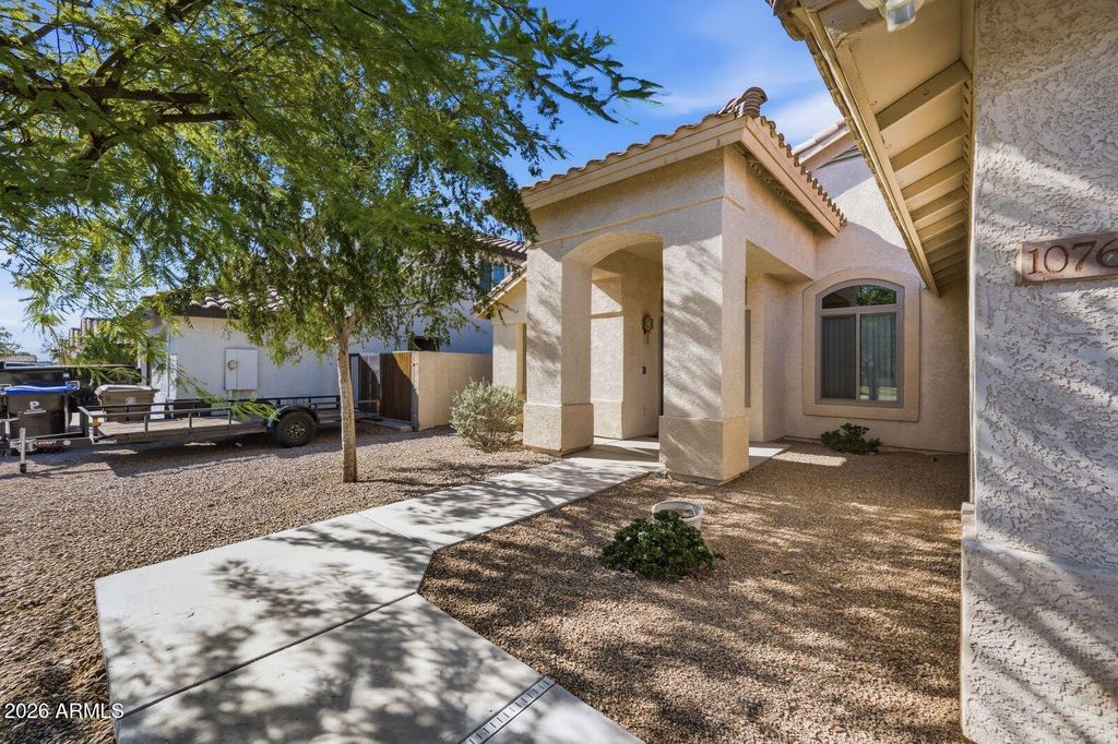 10760 W LOUISE Drive, Peoria, AZ 85373 — photo 4