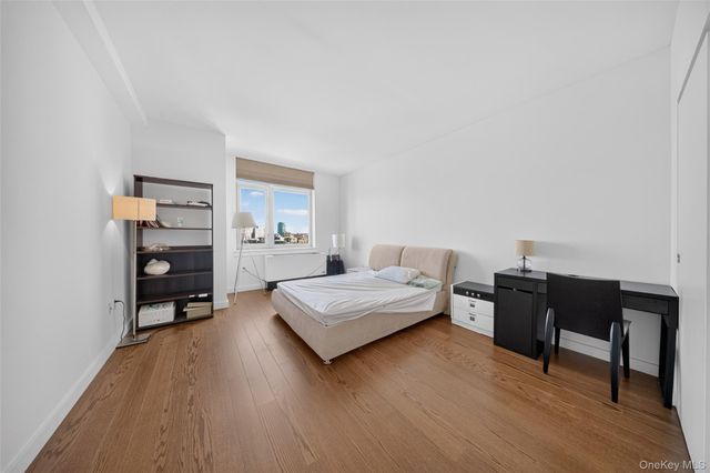 40-26 College Point Boulevard 16F, Flushing, NY 11354
