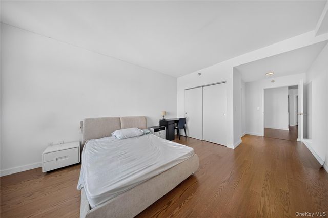 40-26 College Point Boulevard 16F, Flushing, NY 11354