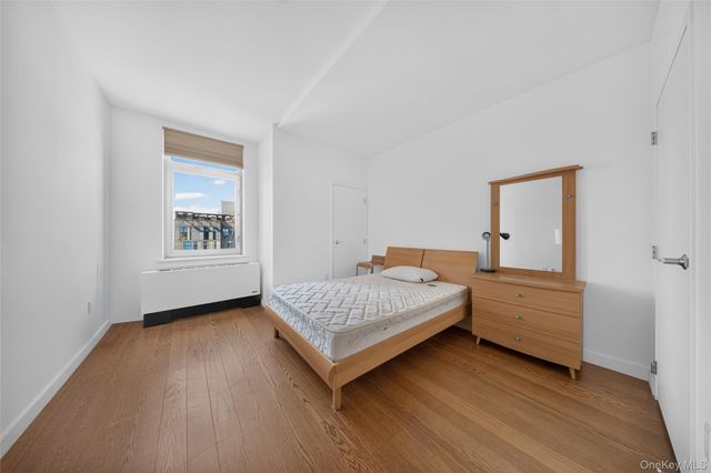 40-26 College Point Boulevard 16F, Flushing, NY 11354