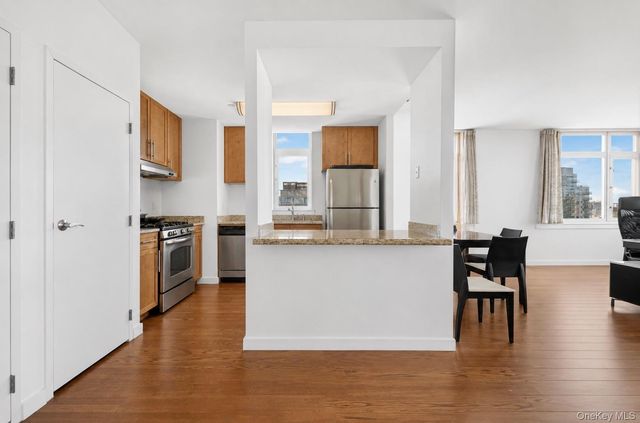40-26 College Point Boulevard 16F, Flushing, NY 11354