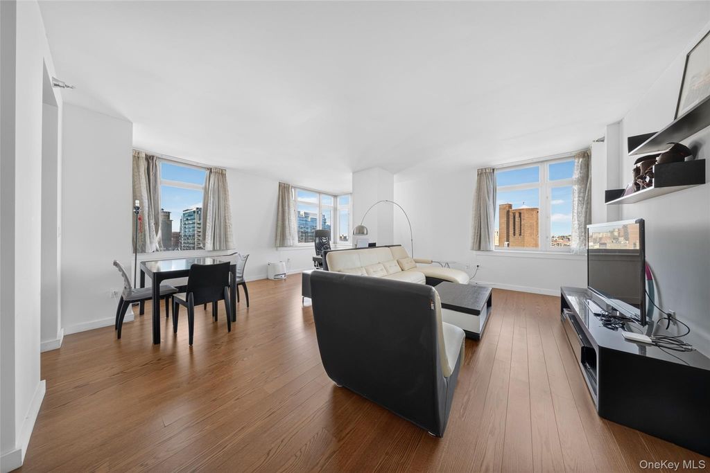 40-26 College Point Boulevard 16F, Flushing, NY 11354 — photo 3