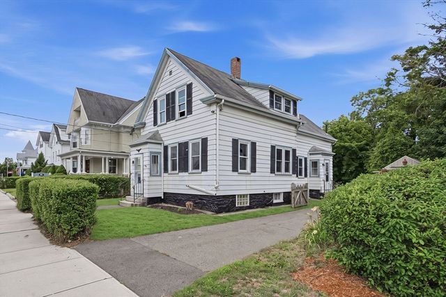 92 Broadway, Taunton, MA 02780
