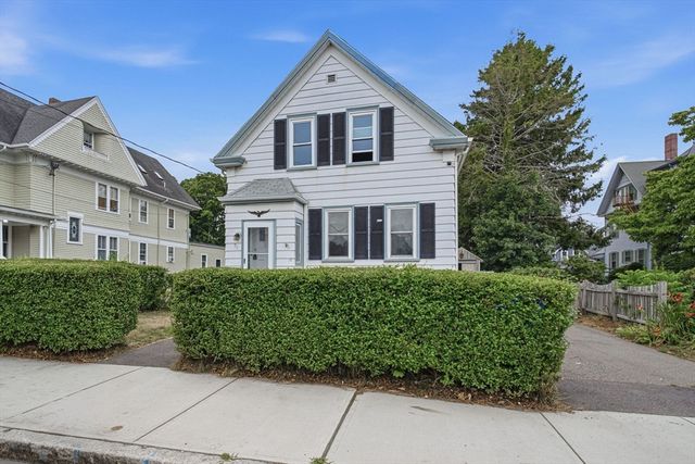 92 Broadway, Taunton, MA 02780
