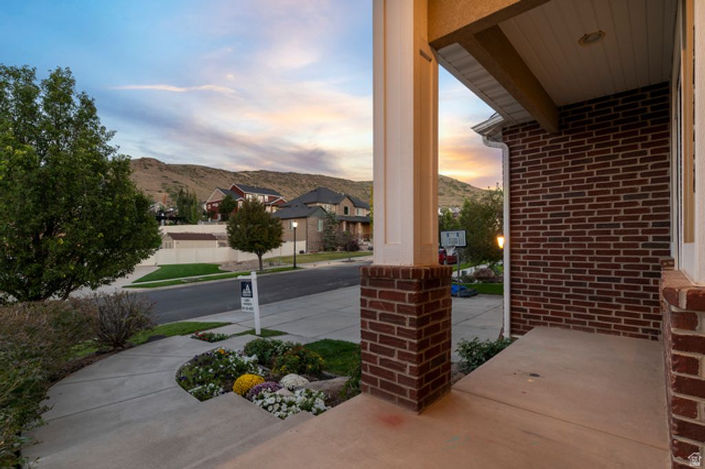 14628 S WINDY RIDGE CIR, Herriman, UT 84096 — photo 4