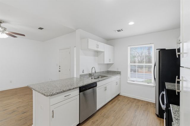 227 W Murray Street, Denison, TX 75020