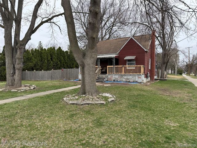 28504 Norwood Avenue, Warren, MI 48092