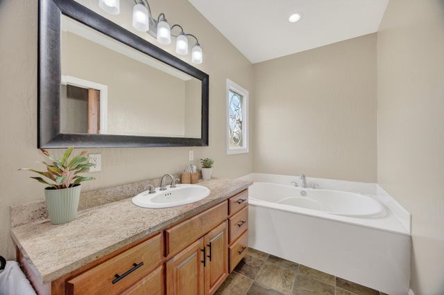 2459 Old Hillcrest Road, Marshfield, MO 65706