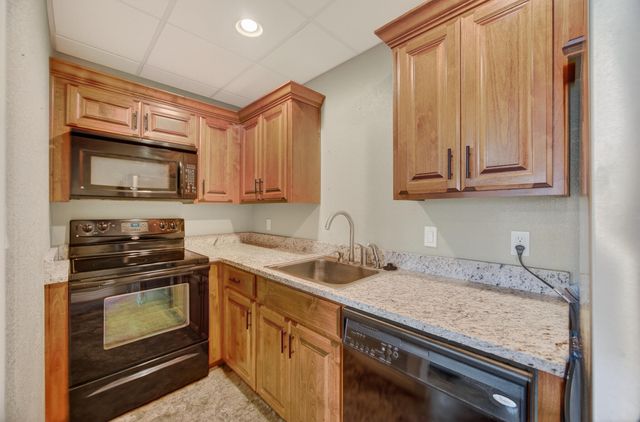 2459 Old Hillcrest Road, Marshfield, MO 65706