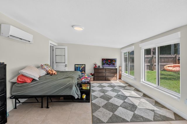5448 3rd St, St Augustine, FL 32080