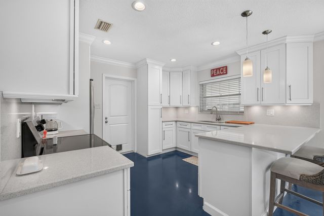 5448 3rd St, St Augustine, FL 32080