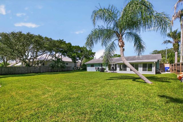 5448 3rd St, St Augustine, FL 32080