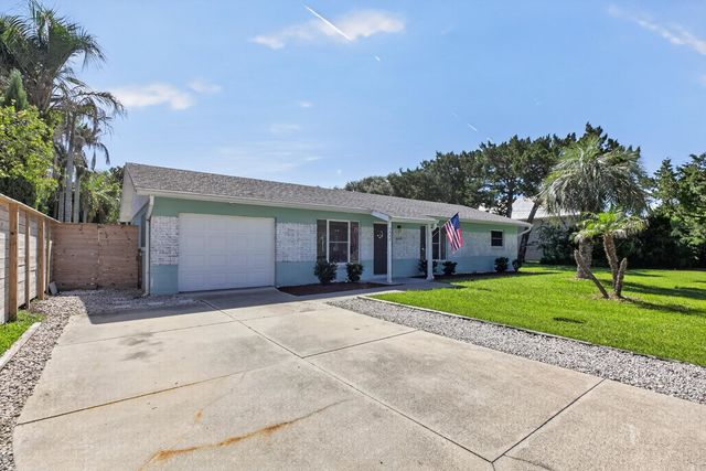 5448 3rd St, St Augustine, FL 32080