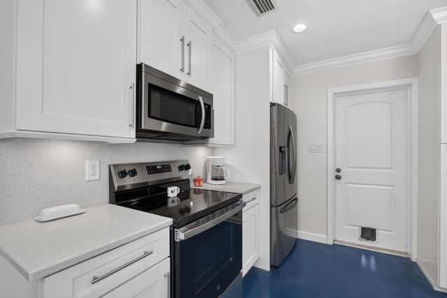 5448 3rd St, St Augustine, FL 32080