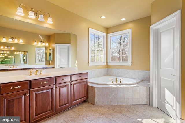 20888 ECKBO DR, Leesburg, VA 20175