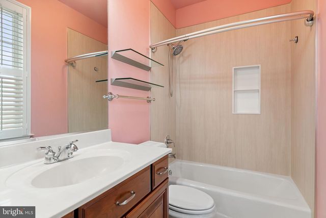 20888 ECKBO DR, Leesburg, VA 20175