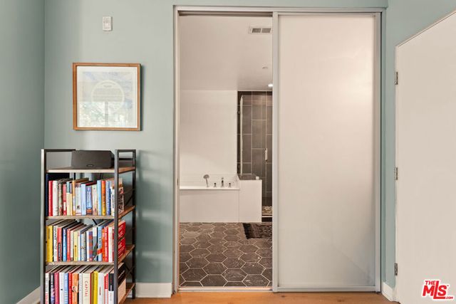 1200 N Sweetzer Avenue 1, West Hollywood, CA 90069