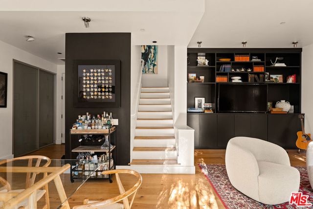 1200 N Sweetzer Avenue 1, West Hollywood, CA 90069