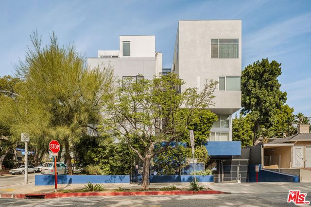 1200 N Sweetzer Avenue 1, West Hollywood, CA 90069