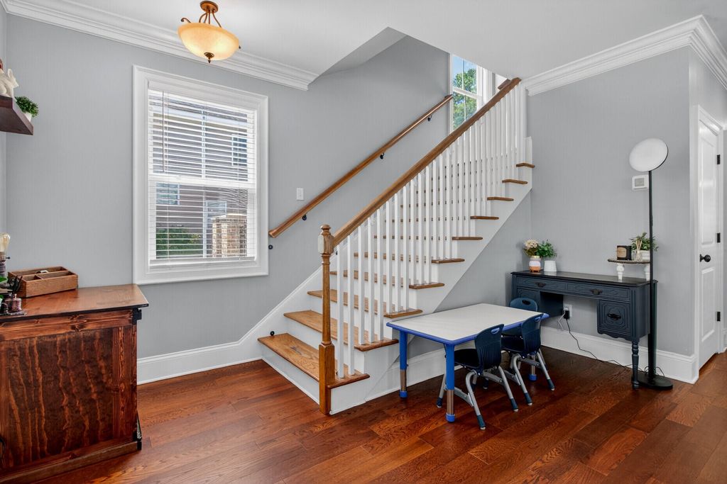 Image 21 of property listing at 507 W 2nd North Street, Summerville, SC 29483