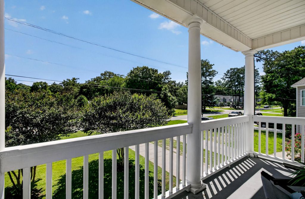 Image 27 of property listing at 507 W 2nd North Street, Summerville, SC 29483