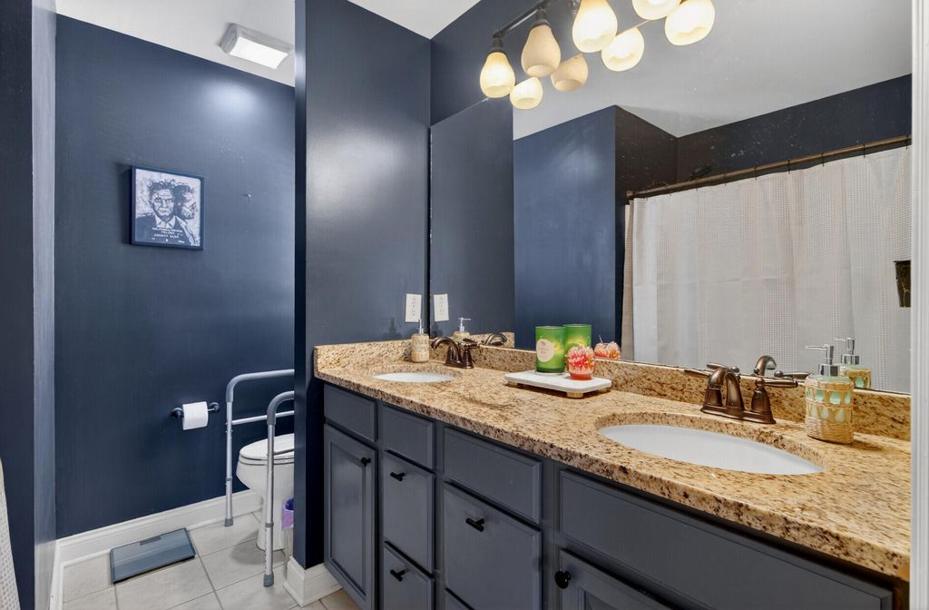Image 28 of property listing at 507 W 2nd North Street, Summerville, SC 29483