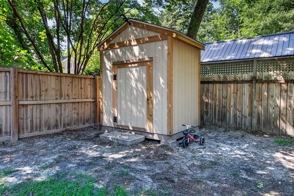 Image 42 of property listing at 507 W 2nd North Street, Summerville, SC 29483