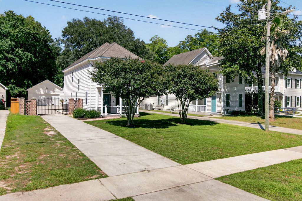 Image 43 of property listing at 507 W 2nd North Street, Summerville, SC 29483