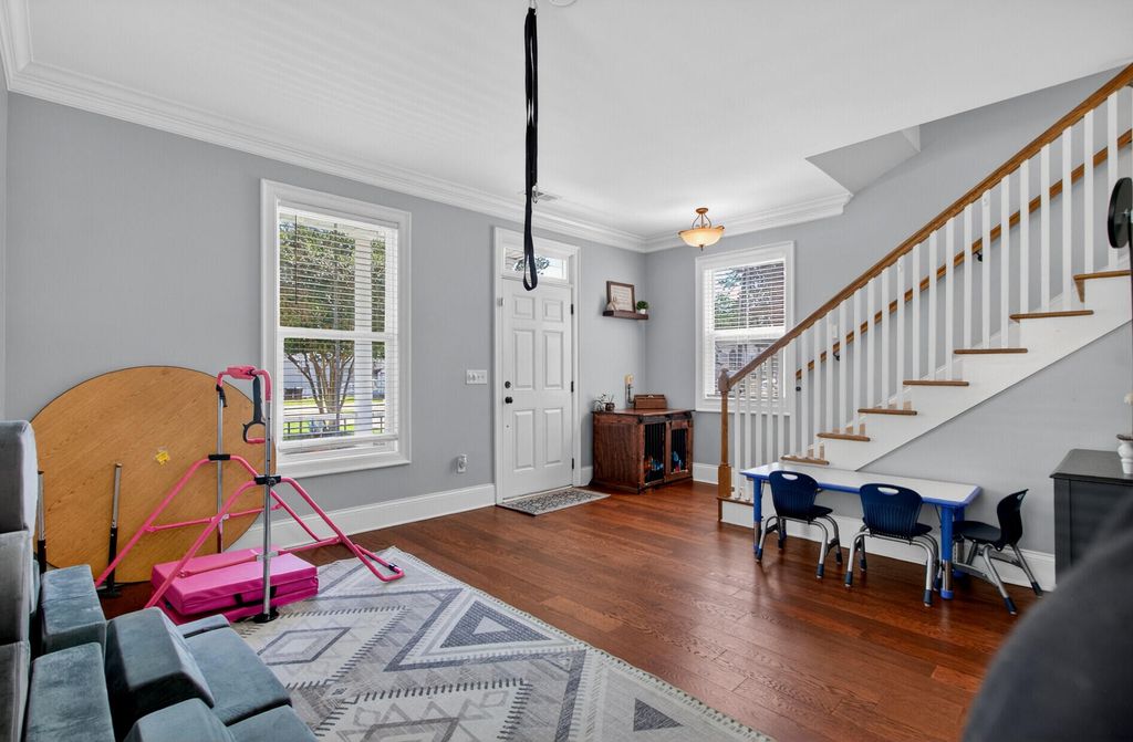 Image 7 of property listing at 507 W 2nd North Street, Summerville, SC 29483