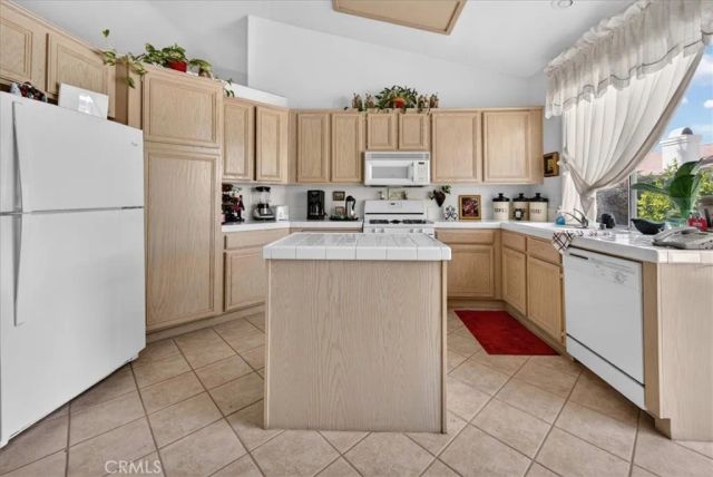 27745 Avenida Maravilla, Cathedral City, CA 92234